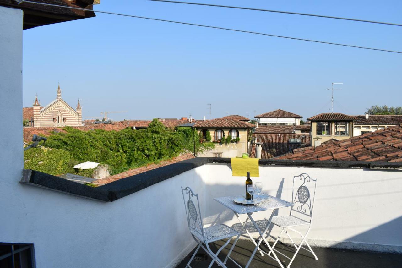 Apartamento La Soffitta Bohemien Verona Exterior foto
